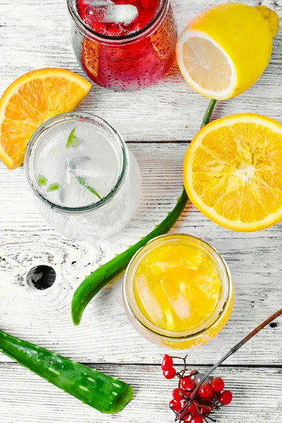 Refreshing juice from fruits and aloe — Stock Photo, Image
