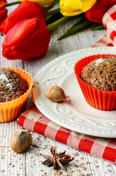 Pastel de chocolate con avellanas — Foto de Stock