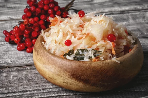 Wanne hausgemachtes Sauerkraut — Stockfoto