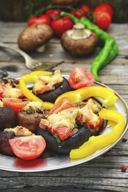 mantar dolması onların yemektir