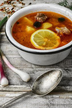 Rus Mutfağı-sığır eti güveç çanağı