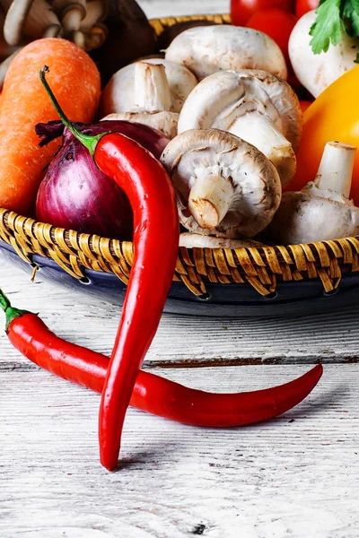 Seasonal summer vegetables — Stock Photo, Image