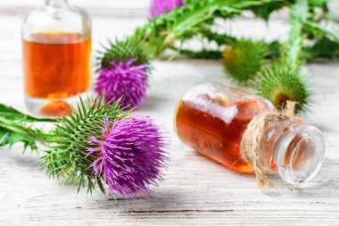 Süt Thistle tıbbi özü