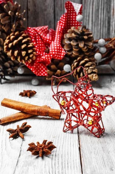 Brinquedo de Natal e grinalda de Natal — Fotografia de Stock