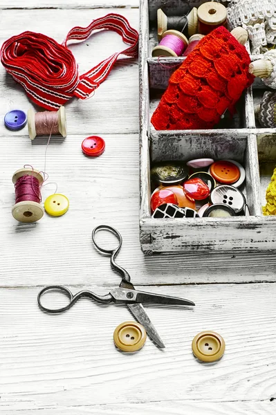 Hulpmiddelen voor het naaien en handwerk — Stockfoto