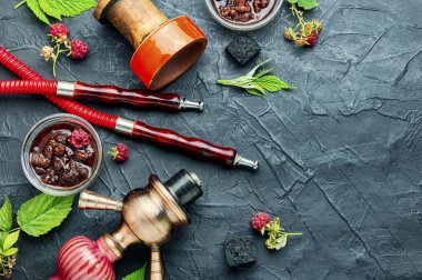 Ahududu reçeli tütün aromalı oryantal nargile.