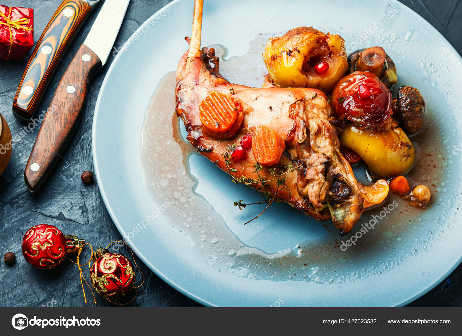 Carne Coelho Assada Com Frutas Carne Assada Para Mesa Natal fotos, imagens de © Nikolay_Donetsk #427023532 Carne Coelho Assada Com Frutas Carne Assada Para Mesa Natal fotos, imagens de © Nikolay_Donetsk #427023532