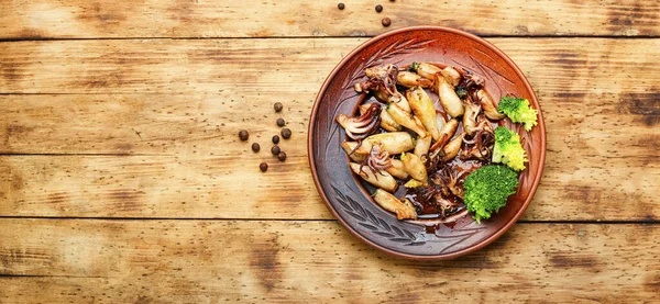 Baked Squid Stuffed Broccoli Mushrooms Retro Wooden Table Appetizing Seafood — Stock Photo, Image