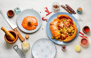 Balkabağıyla pişirilmiş sebzeli et. Meksika domuzu..