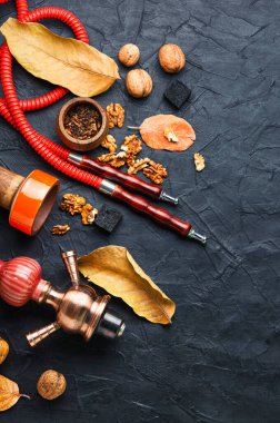 Fındık aromalı tütünlü nargile ya da nargile..