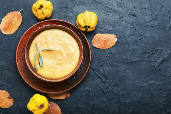 Quince Puré Crema Soup Fruit Otoño Soup Copy Espacio —  Fotos de Stock