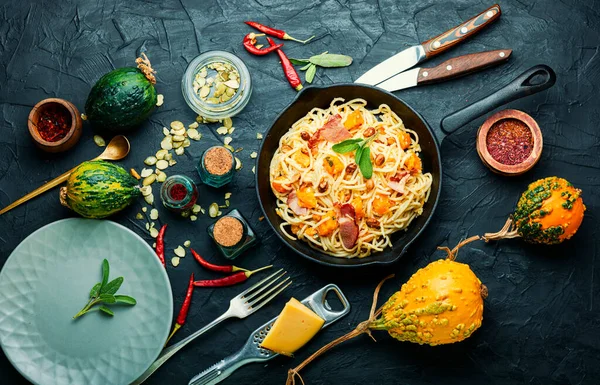 Autumn Menu Pasta Pumpkin Bacon Pasta Carbonara Pasta Baked Pumpkin — Stock Photo, Image