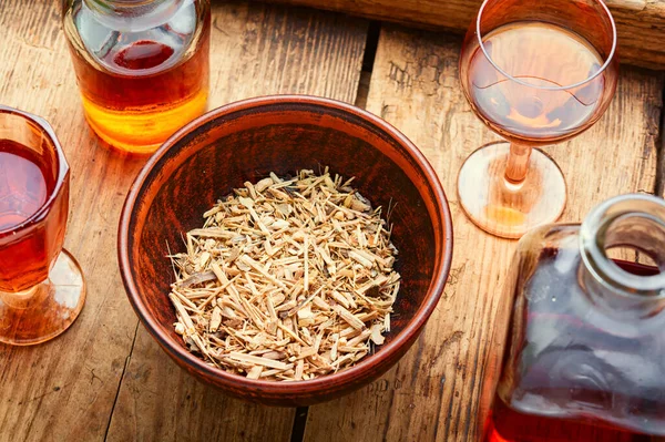 Bitkisel ilaçlarda kurutulmuş Epiderokok. Şifalı bitkilerden, bitkisel ilaçlardan ve homeopatiden gelen tentürler.