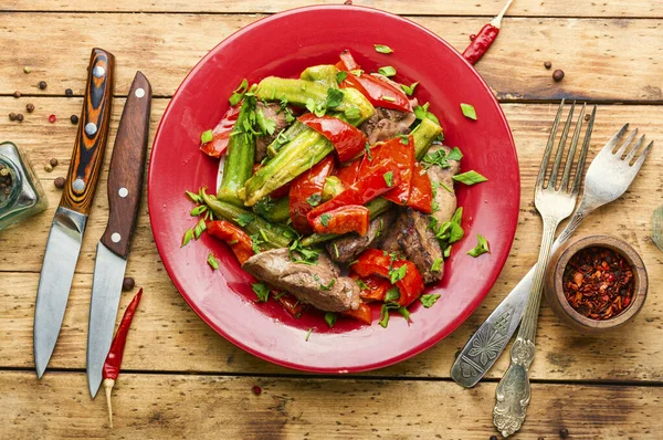 Warmer Salat Mit Hühnerleber Und Gemüse Hühnerlebersalat — Stockfoto