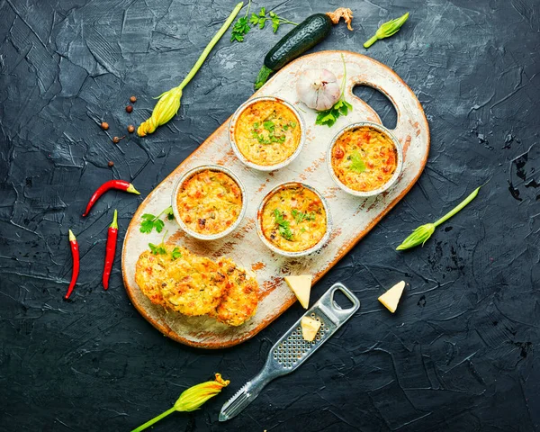 Gemüsemuffins Mit Zucchini Und Käse Gesunde Ernährung — Stockfoto
