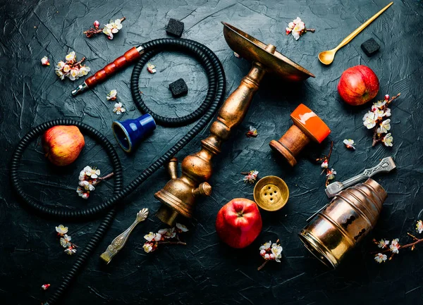 Orientalische Shisha Mit Apfeltabak Rauchen Modische Frucht Shisha Rauchen Flache — Stockfoto