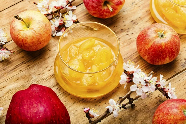 Mermelada Manzana Tarro Vidrio Manzanas Frescas Sobre Fondo Rústico Madera — Foto de Stock