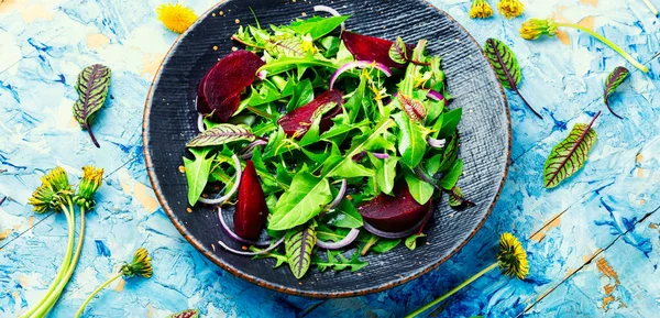 Groene Vegetarische Salade Gemaakt Van Bieten Groen Veganistisch Menu — Stockfoto