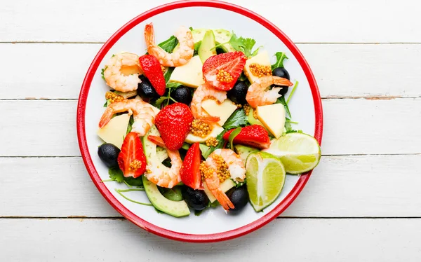 Salada Dieta Com Camarões Morangos Abacate Salada Green Healthy — Fotografia de Stock