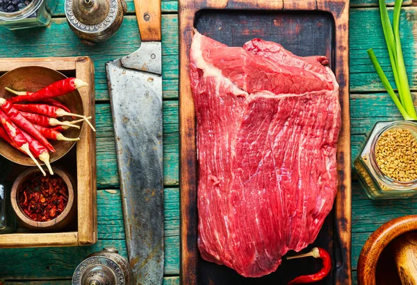 Fresh Uncooked Beef Meat Wooden Cutting Board — Stock Photo, Image