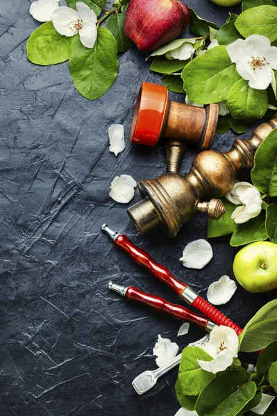Hookah Oriental Com Aroma Maçãs Frescas Tabaco Shisha Florido Cozinhar — Fotografia de Stock