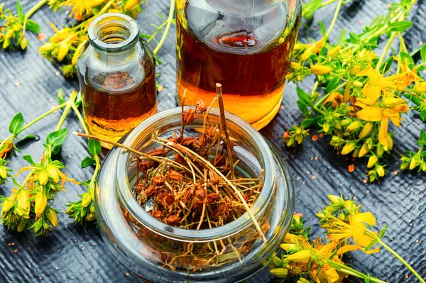 Bottle Healing Tincture Herbal Elixirs Hypericum Flower Extract Herbal Alternative — Stock Photo, Image