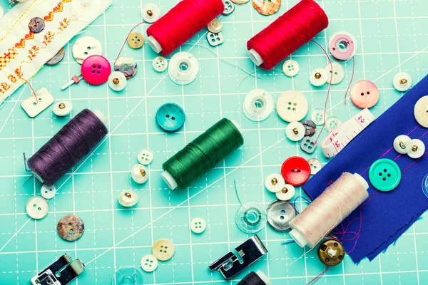 縫製キット ボタン縫製背景 縫製用アクセサリー — ストック写真
