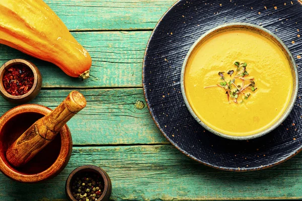 Une Assiette Purée Soupe Automne Traditionnelle Soupe Crémeuse Citrouille Soupe — Photo