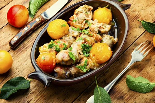 Gamba Pollo Ripiena Fungo Prugna Alla Ciliegia Piatto Carne Forno — Foto Stock