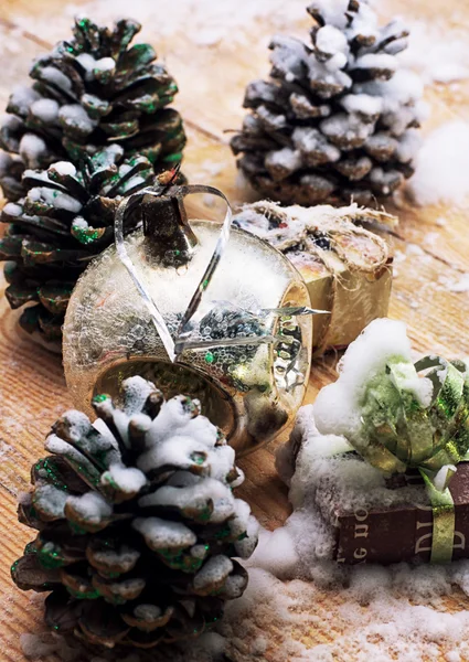 Tarjeta de Navidad con juguetes — Foto de Stock