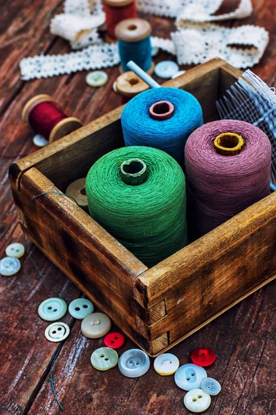 Threads of different types,colors and lengths — Stock Photo, Image