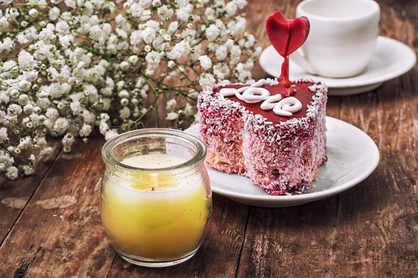 Dessert för semester alla hjärtans dag — Stockfoto