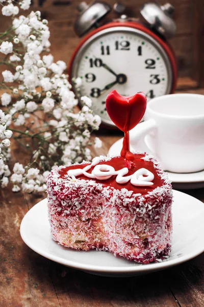 El postre para la fiesta el día de San Valentín —  Fotos de Stock