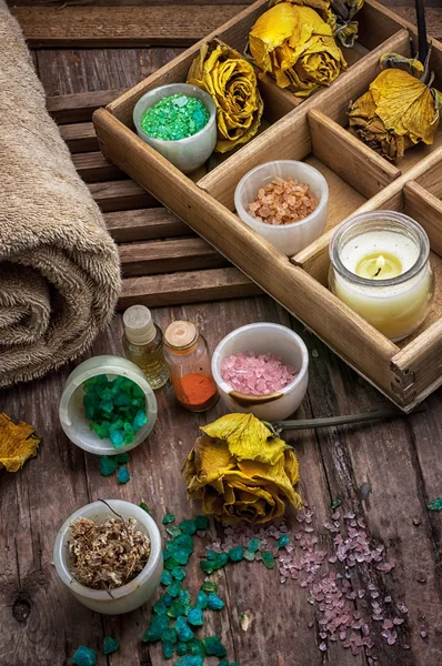 Wooden box with accessories for Spa treatments — Stock Photo, Image