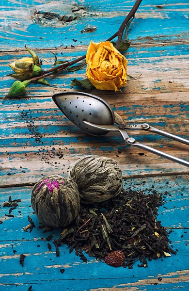 Tea leaves for brewing,tea spoon