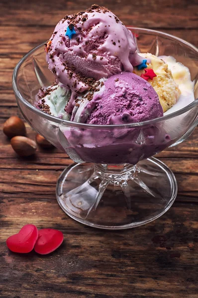 Fruit ice cream in  bowl — Stock Photo, Image