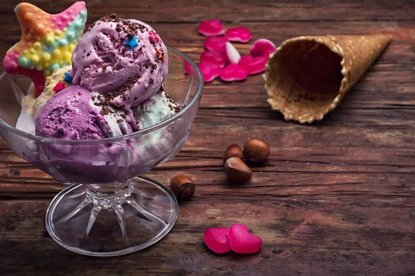 Fruit ice cream in  bowl — Stock Photo, Image
