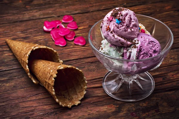 Ice cream in  bowl and two waffle cup — Stock Photo, Image