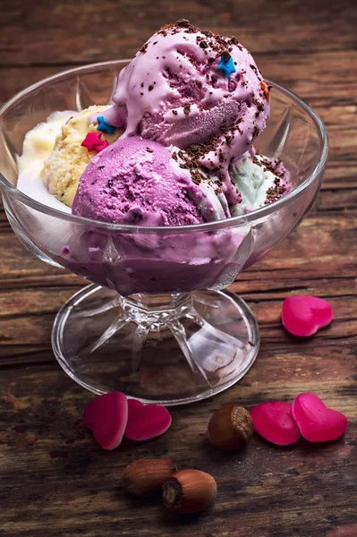 Fruit ice cream in  bowl — Stock Photo, Image