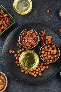 Aromatik taze fındık yağı, fındık ve ceviz yağı..