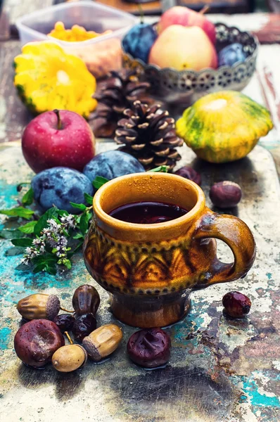 Autumn still life with tea. — Stock Photo, Image