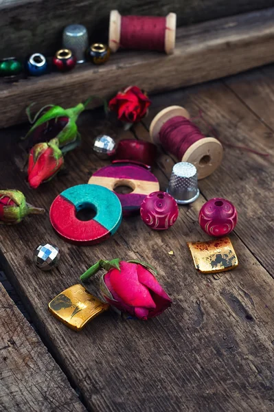 Rosca com contas de bordado — Fotografia de Stock