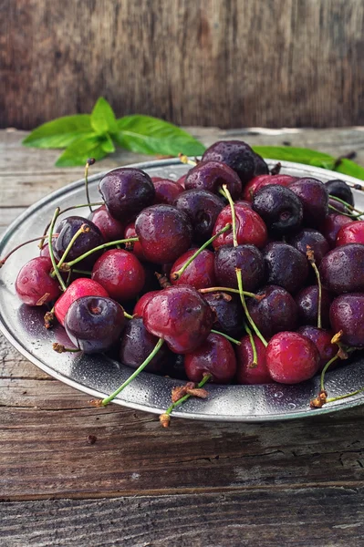 Pila de cerezas bayas —  Fotos de Stock