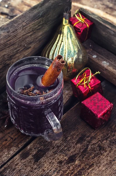 Ein Glas Glühwein — Stockfoto