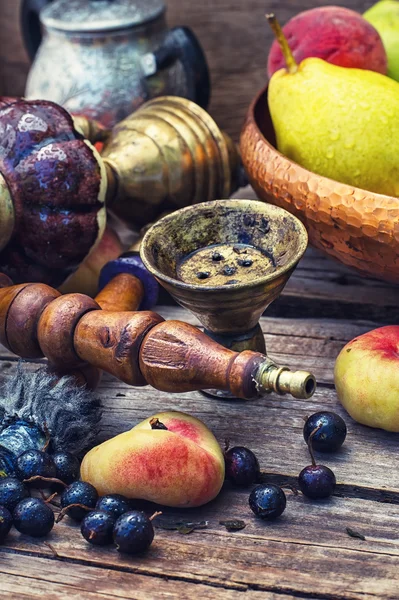 Narguile oriental con fruta — Foto de Stock