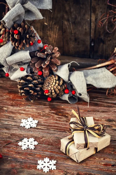 Caja con regalo de Navidad —  Fotos de Stock