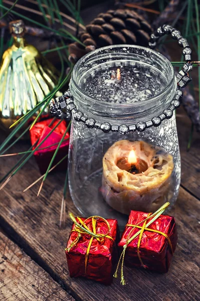 Vela de Natal em chamas — Fotografia de Stock