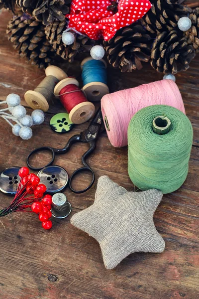 Making of Christmas wreath — Stock Photo, Image