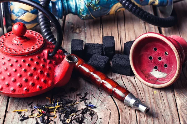 Bodegón con una cachimba — Foto de Stock