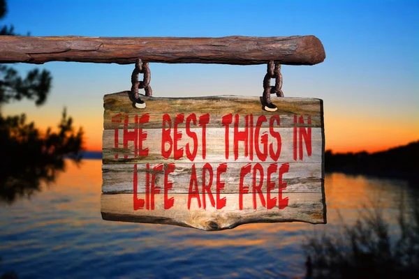De beste thigs in het leven zijn gratis motiverende zin teken — Stockfoto